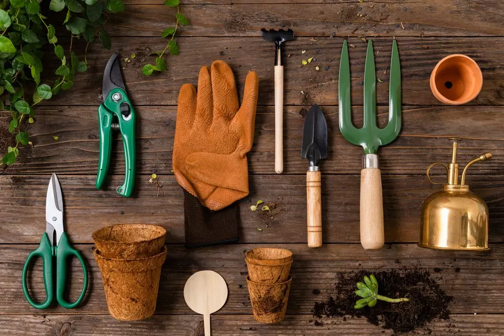 outils accessoires de jardinage